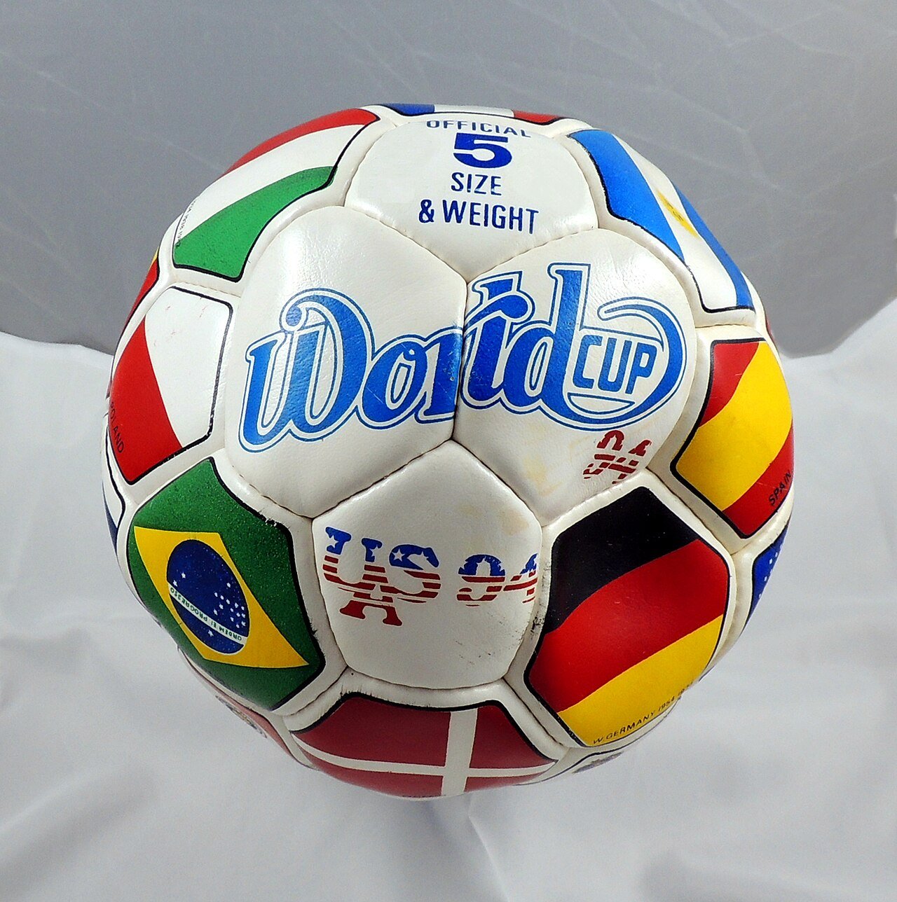 Un balón promocional del Mundial de Estados Unidos 1994.