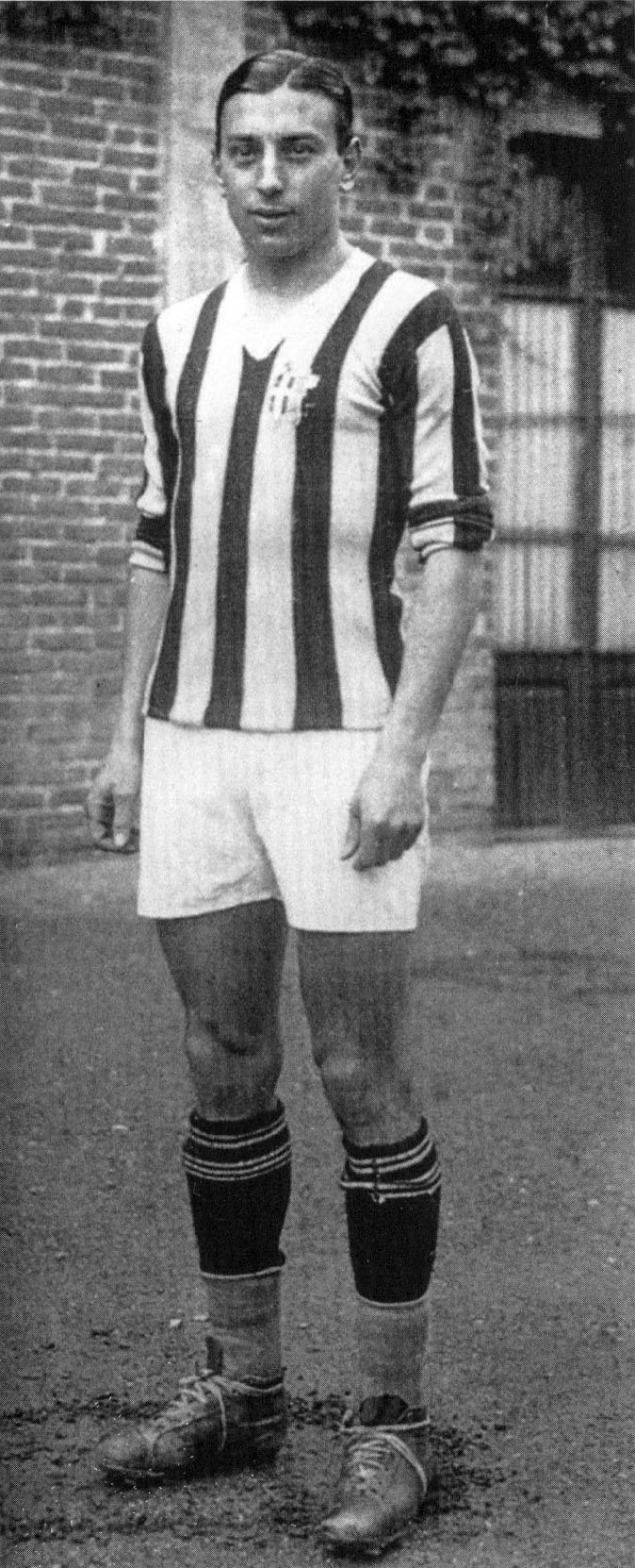 Raimundo Orsi. Su gol en la final no lo pudo repetir ni con el estadio vacío y veinte intentos.