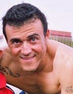 Luis Enrique, fotografiado años después. En 1994 salió del campo con el tabique nasal roto y sin penalti pitado.